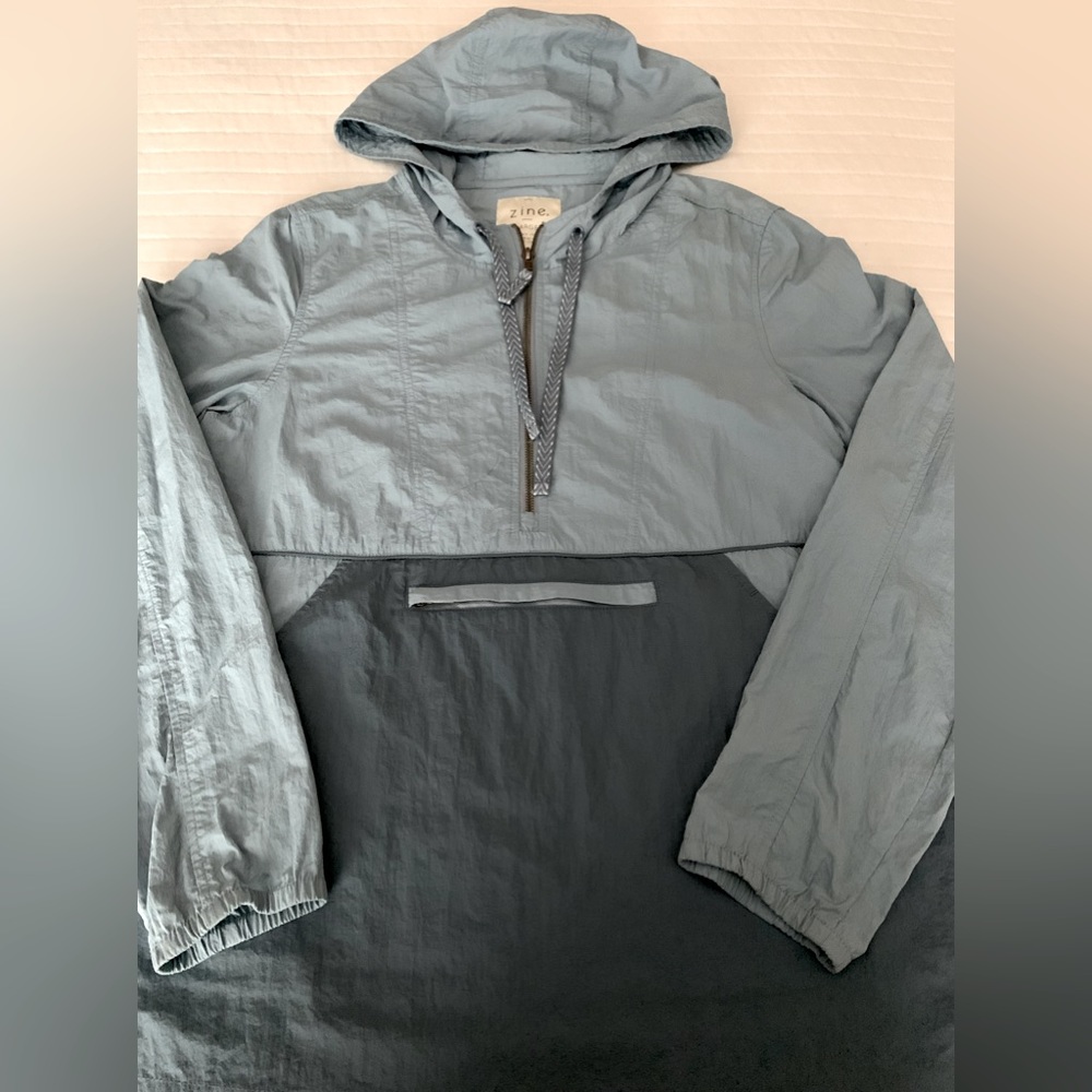 ZINE Women Windbreaker Jacket SIZE L Hoodie Nylon Color light blue/ dark blue